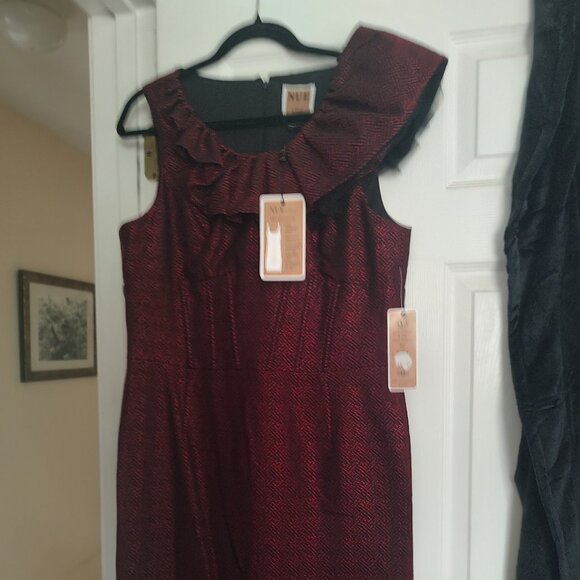 Nue by Shani Dresses & Skirts - Nue red and black dress size 12